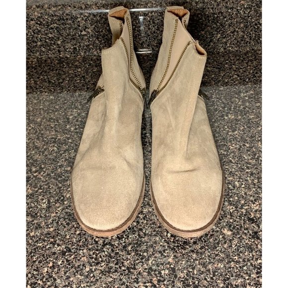 Fyre Carly Leather Zip Chelsea Booties | Color ASH | Size 10 | NEW - Picture 3 of 9